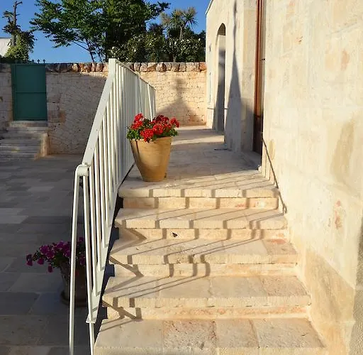 לינה וארוחת בוקר Corte Del Camedrio 3*